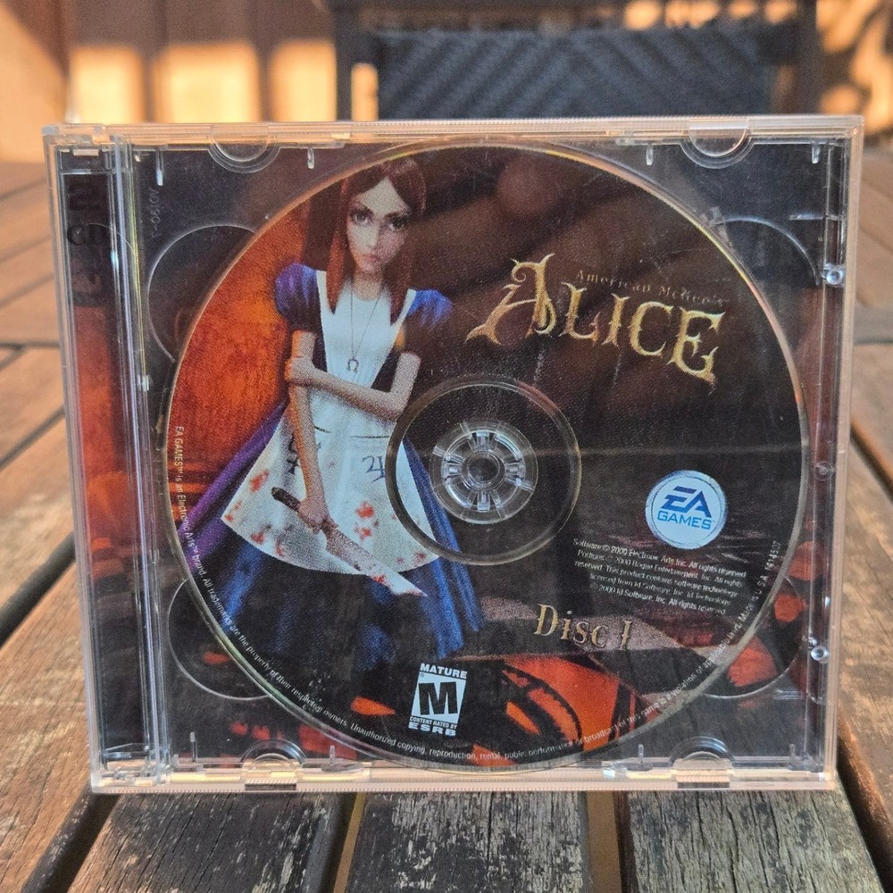 American McGee's Alice PC Windows 2000 2-Disc CD-ROM Game Jewel Case